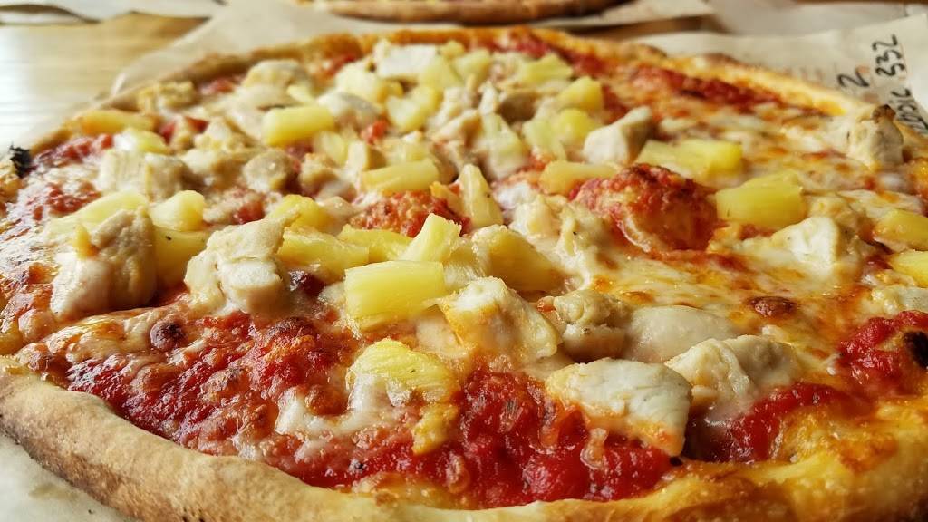 Blaze Pizza | meal takeaway | 1225 Veterans Pkwy #700, Clarksville, IN 47129, USA | 8124064347 OR +1 812-406-4347