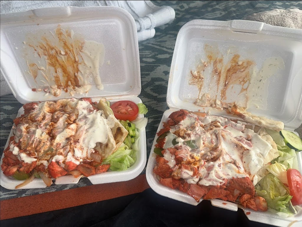 Shaz Halal Food | restaurant | 1103 Summit Ave, Greensboro, NC 27405, USA | 3364915956 OR +1 336-491-5956