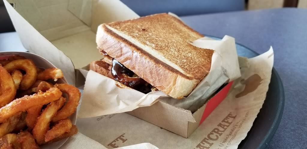 Arbys | restaurant | 815 Charleston Ave, Mattoon, IL 61938, USA | 2172347035 OR +1 217-234-7035