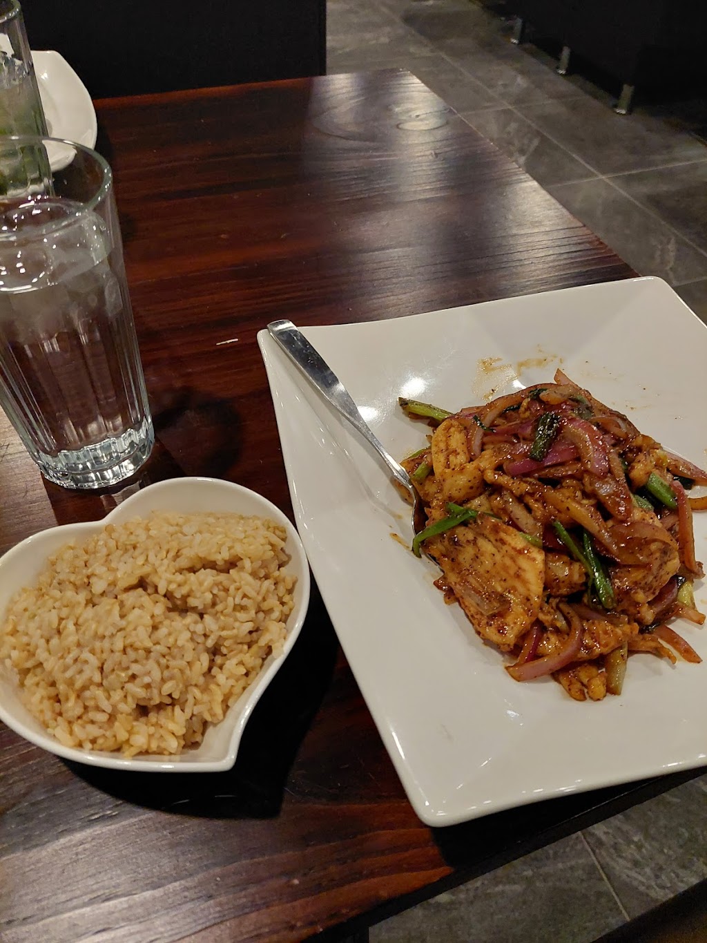 Sakana Asian Bistro | restaurant | 965 S Main St, Cheshire, CT 06410, USA | 2038061624 OR +1 203-806-1624