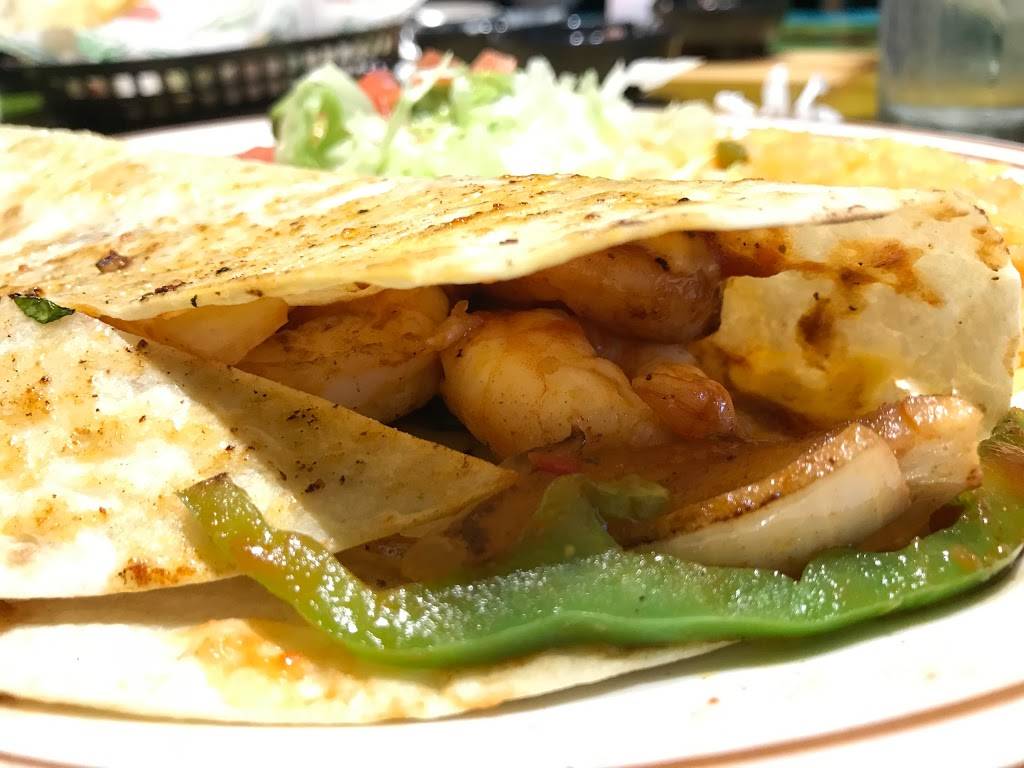 LaFiesta Authentic Mexican Restaurant | restaurant | 2123 N Summit St, Arkansas City, KS 67005, USA | 6207410031 OR +1 620-741-0031