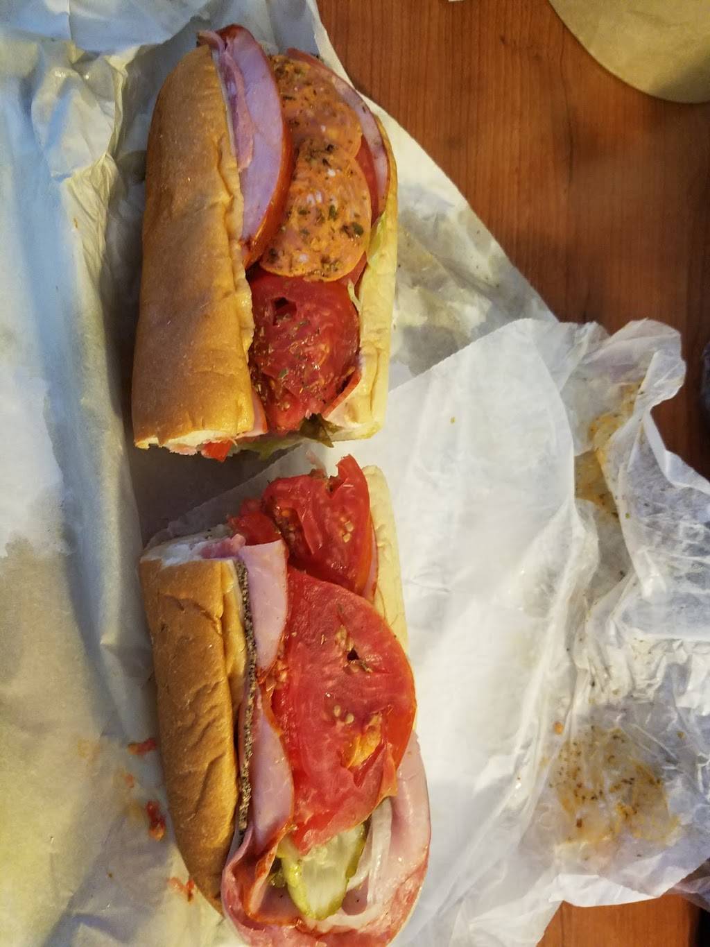 Hugits Steaks & Things | meal takeaway | 7 Mechanic St, Cape May Court House, NJ 08210, USA | 6094652323 OR +1 609-465-2323