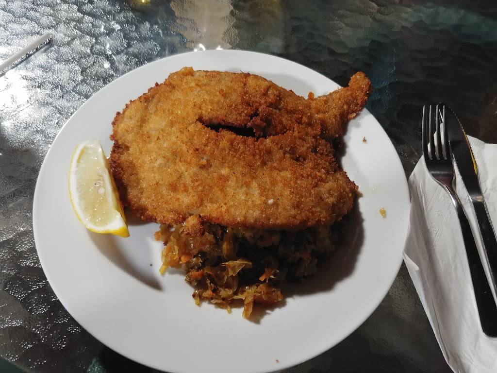 Edelweiss Tavern | restaurant | 600 Doon Village Rd, Kitchener, ON N2P 1G6, Canada | 5197480221 OR +1 519-748-0221