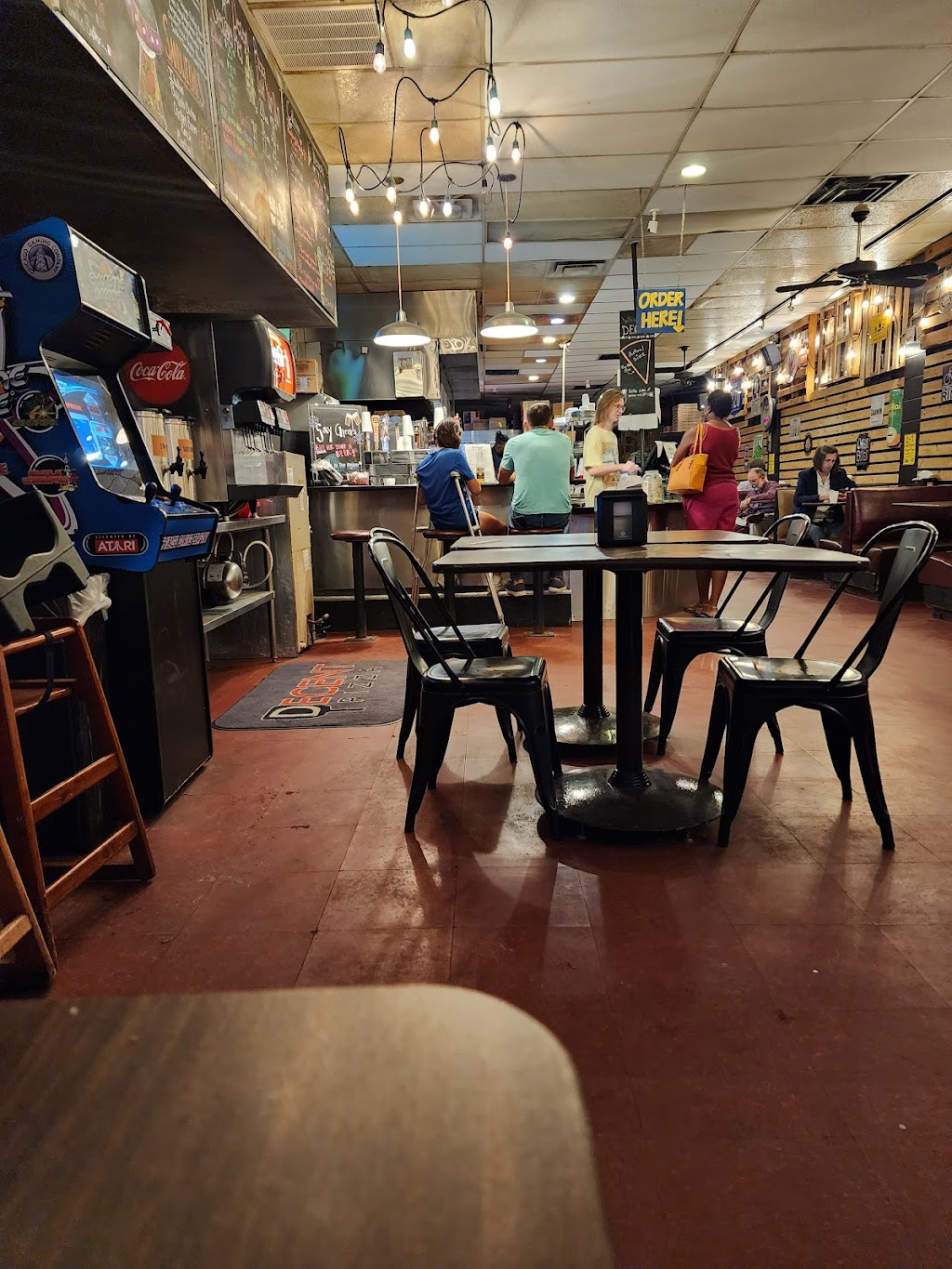 Decent Pizza | restaurant | 1026 N Monroe St, Tallahassee, FL 32303, USA | 8502226400 OR +1 850-222-6400