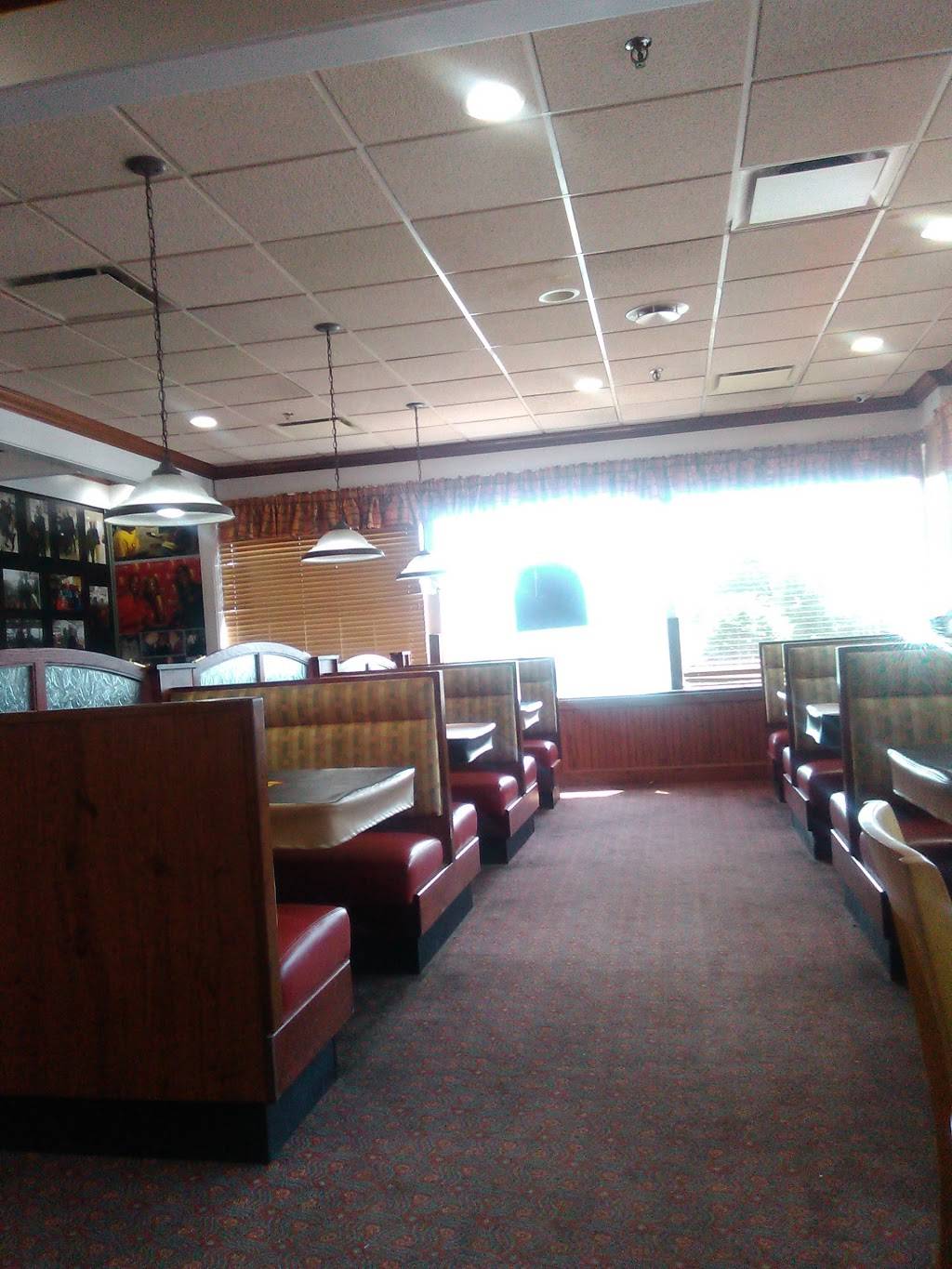 B&M Bar-b-que | restaurant | 21921 N Miles Rd, North Randall, OH 44128, USA | 2164758720 OR +1 216-475-8720