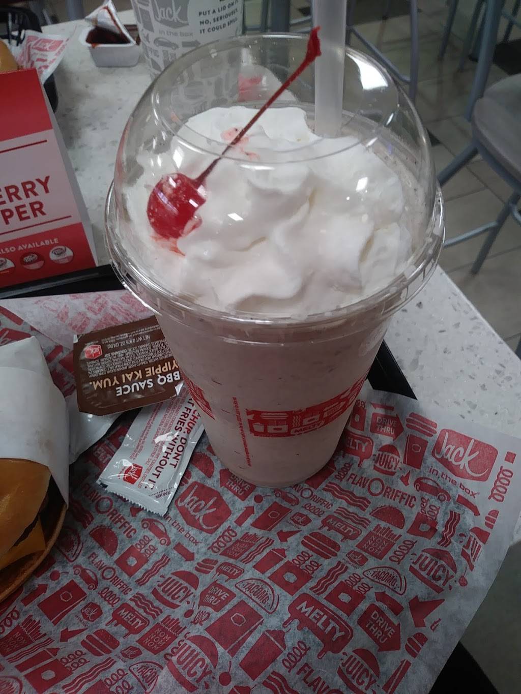 Jack in the Box | restaurant | 1586 N Pinal Ave, Casa Grande, AZ 85122, USA | 5203404934 OR +1 520-340-4934