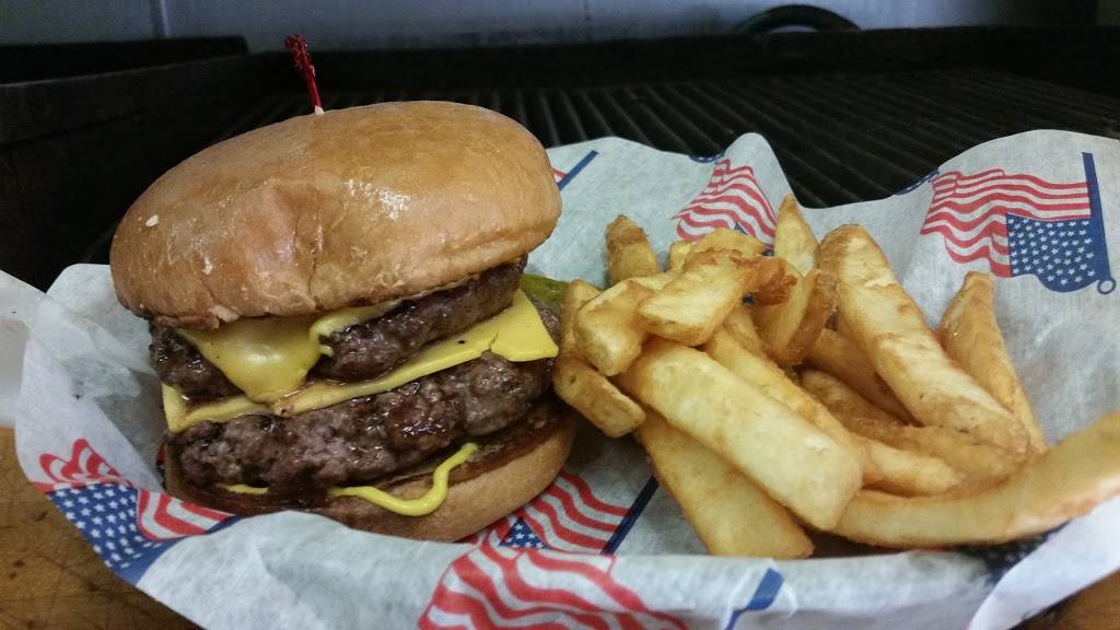 Embers Bar & Grill | restaurant | 1370 W Chicago Blvd, Tecumseh, MI 49286, USA | 5174232601 OR +1 517-423-2601