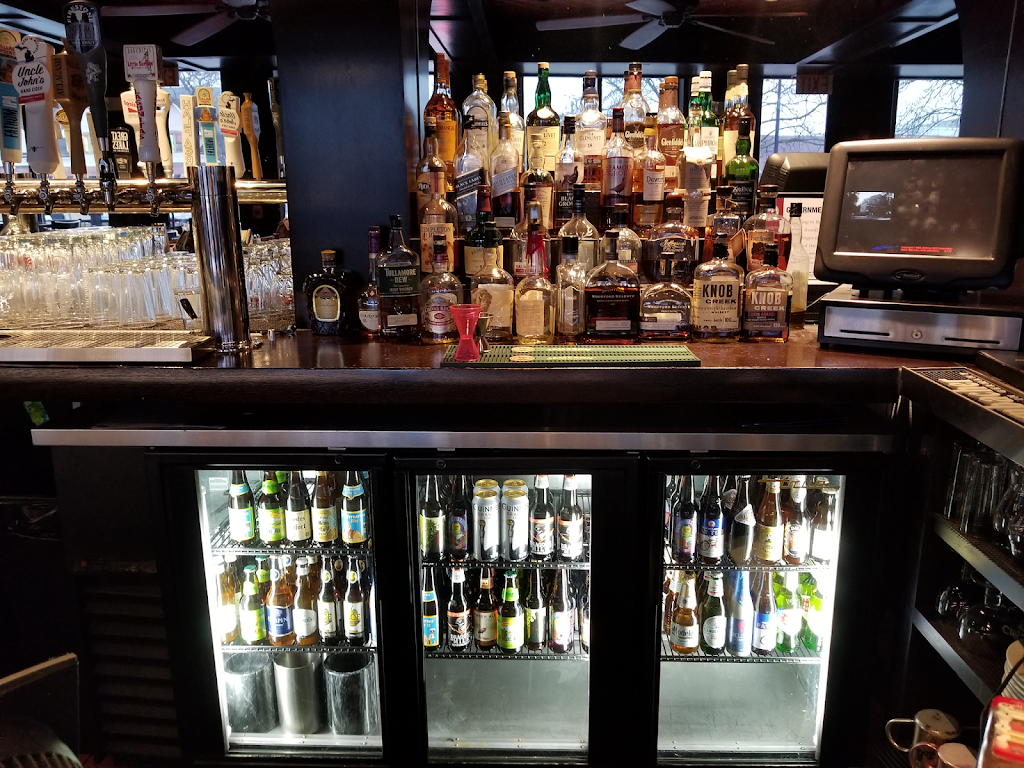 Glenview House | restaurant | 1843 Glenview Rd, Glenview, IL 60025, USA | 8477240692 OR +1 847-724-0692