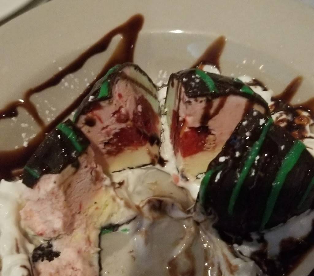 Sal Ds | restaurant | 208 Wall St, Halesite, NY 11743, USA | 6315490643 OR +1 631-549-0643