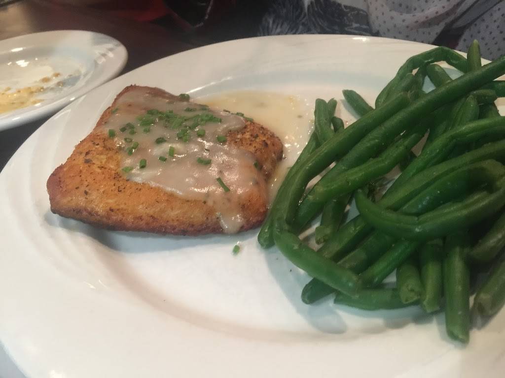 Fiorentinos Italian Restaurant | restaurant | 500 Airport Rd, Lititz, PA 17543, USA | 7175696732 OR +1 717-569-6732