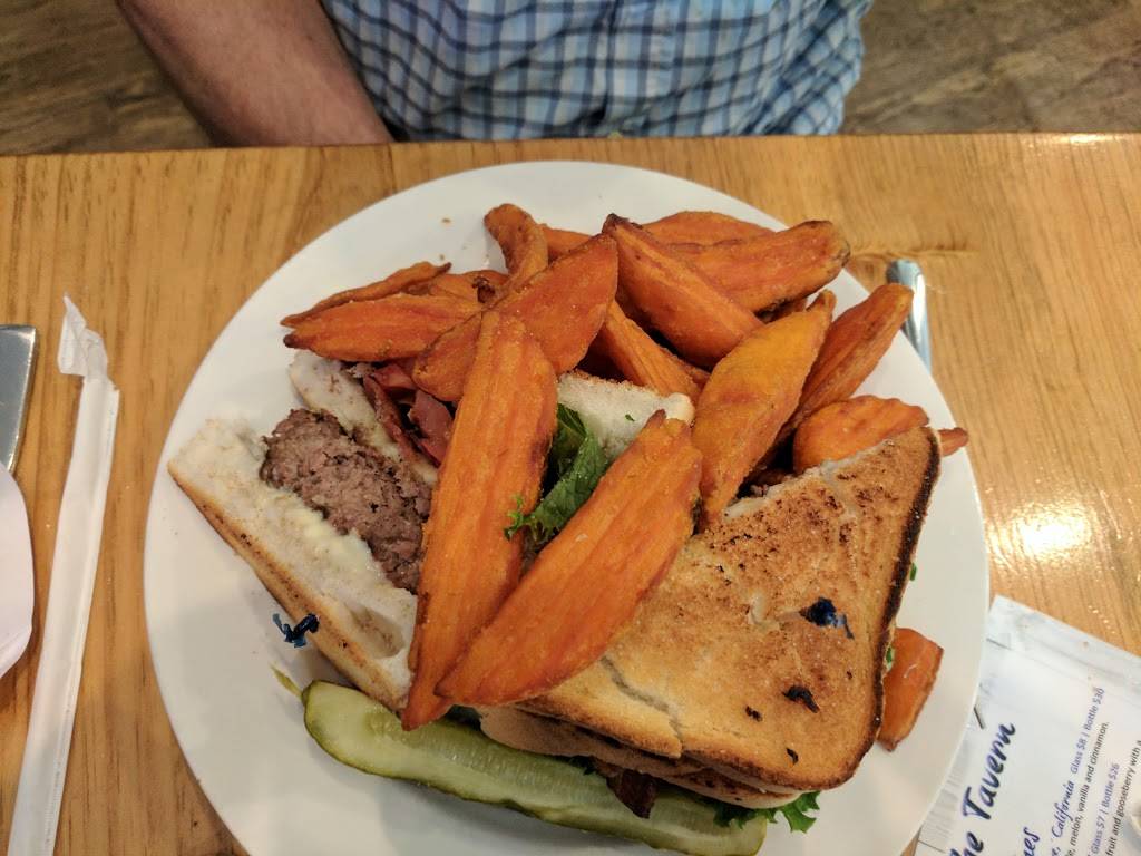 Olde Mill Tavern | restaurant | 56 Main St, Harrison, ME 04040, USA | 2075839077 OR +1 207-583-9077