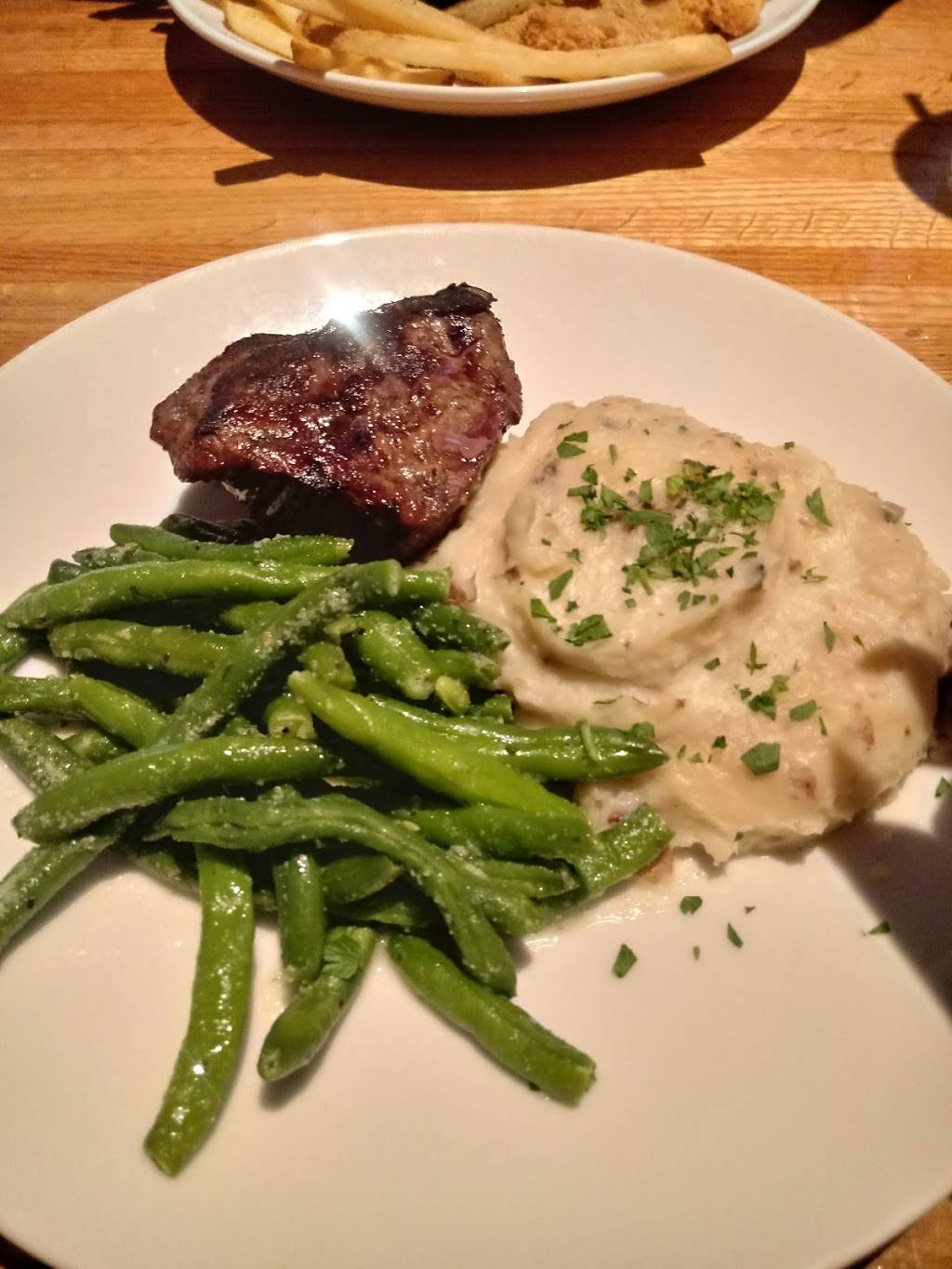 Applebees Grill + Bar | restaurant | 1987 Wentzville Pkwy, Wentzville, MO 63385, USA | 6363329249 OR +1 636-332-9249