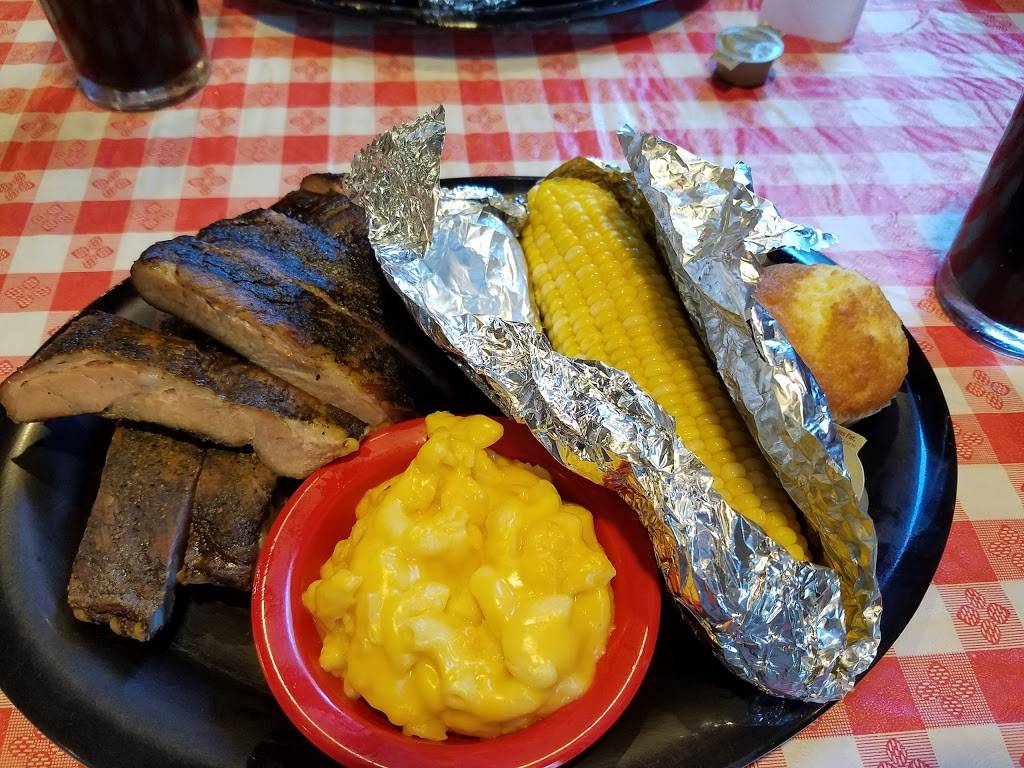 Dicks Bodacious Bar-B-Q | restaurant | 50 N Pennsylvania St, Indianapolis, IN 46204, USA | 3179169600 OR +1 317-916-9600