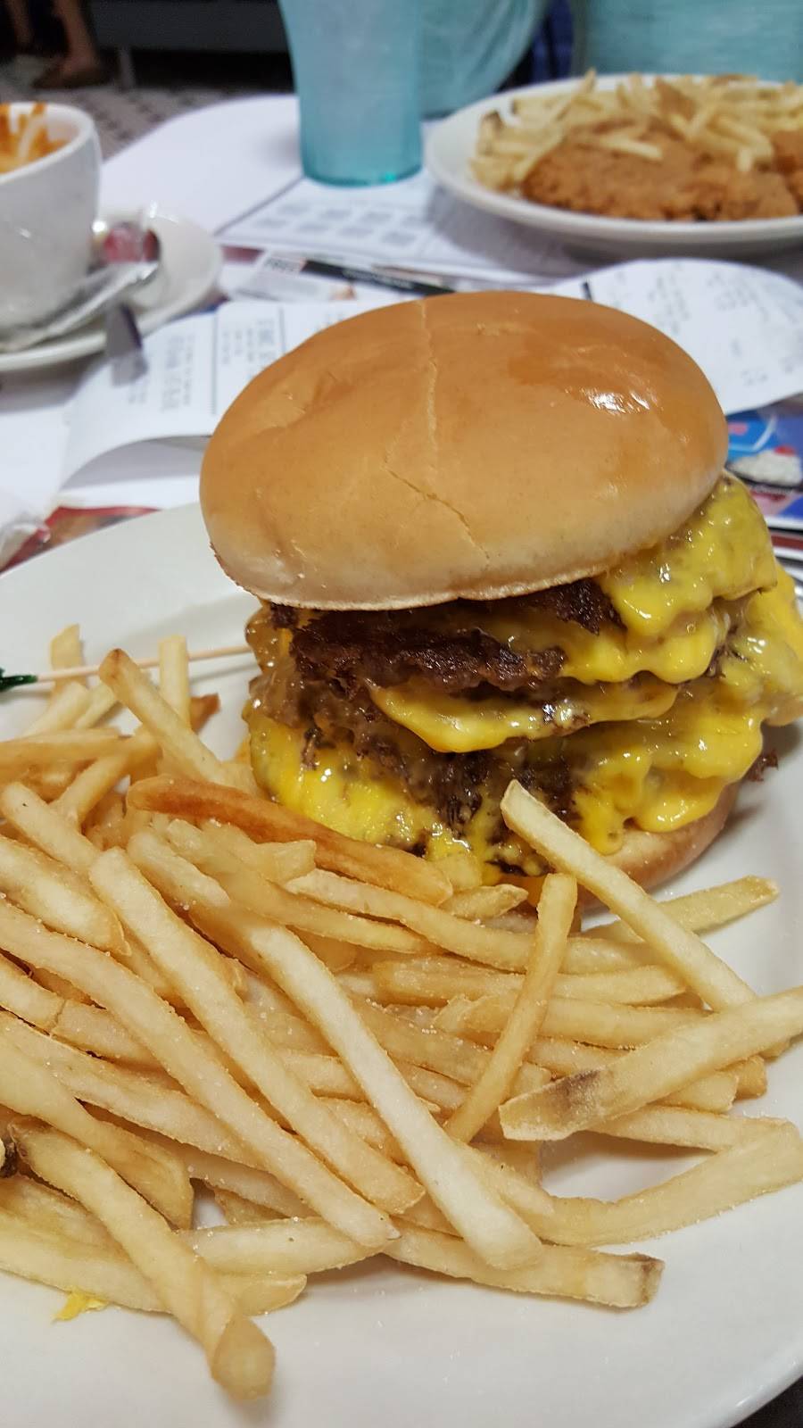 Steak n Shake | restaurant | 3800 SW College Rd, Ocala, FL 34474, USA | 3528731994 OR +1 352-873-1994