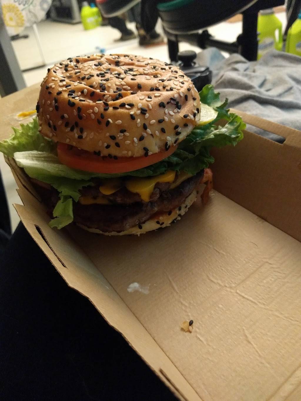 McDonalds | cafe | 4300 Boulevard LaSalle, Verdun, QC H4G 2A8, Canada | 5147677924 OR +1 514-767-7924