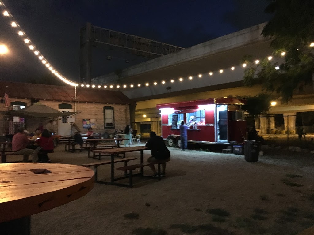 Welas Tacos Y mas | restaurant | 805 S San Saba St, San Antonio, TX 78204, USA | 2104751589 OR +1 210-475-1589