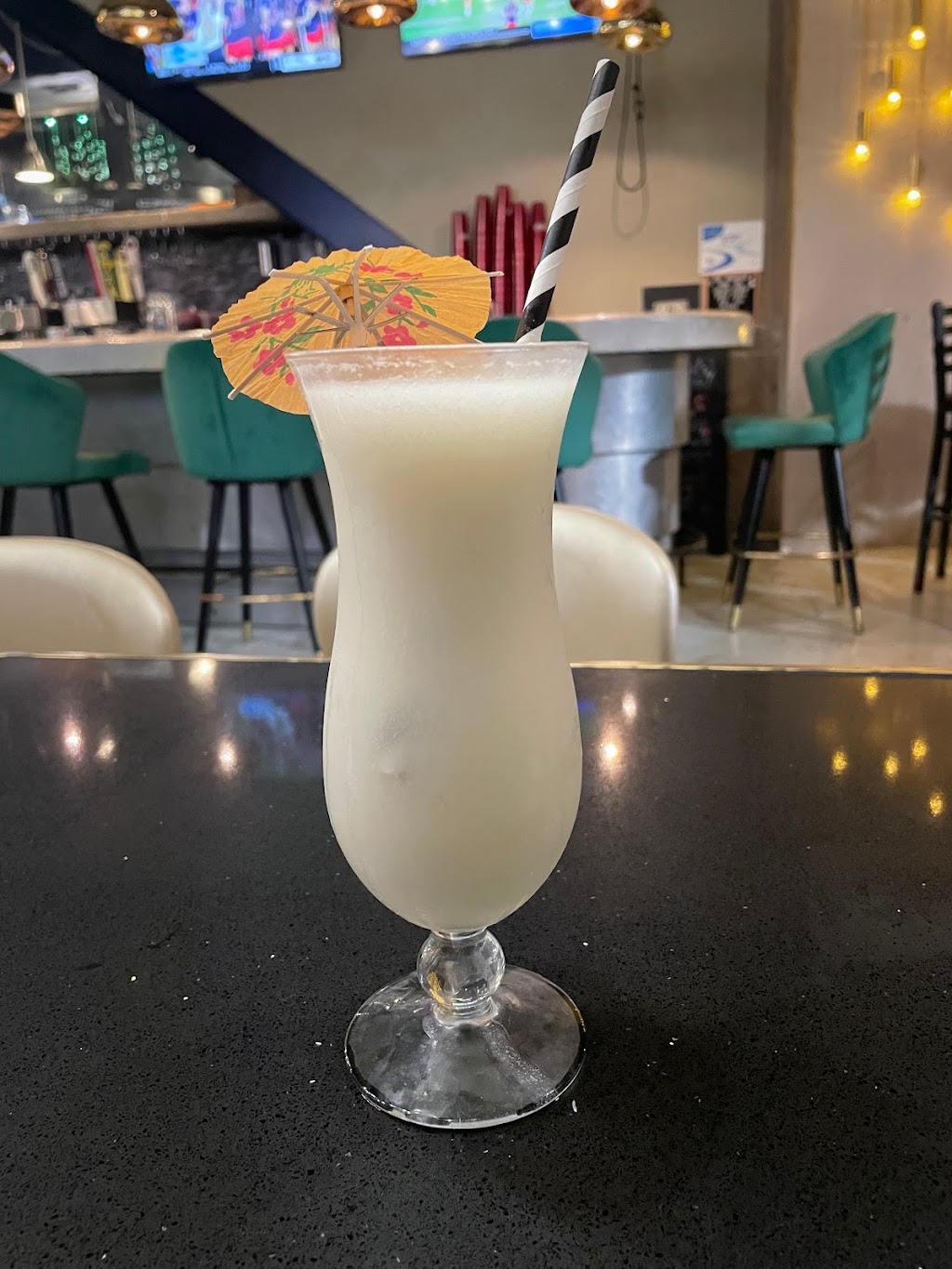 Ridiculous Chicken | restaurant | 201 N Main St Ste A, Blacksburg, VA 24060, USA | 5407393562 OR +1 540-739-3562