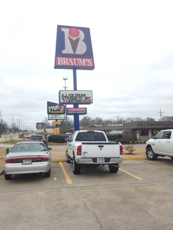 Braums Ice Cream & Burger Restaurant | restaurant | 2305 SE Walton Blvd, Bentonville, AR 72712, USA | 4792739696 OR +1 479-273-9696