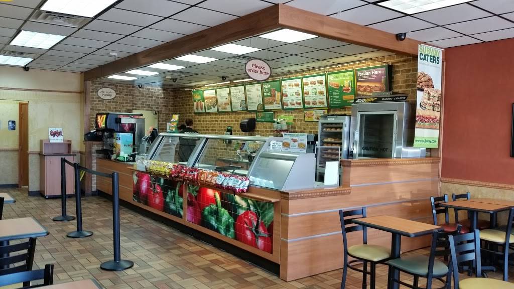 Subway Restaurants | restaurant | 13190 Biscayne Blvd, North Miami, FL 33181, USA | 3058936000 OR +1 305-893-6000