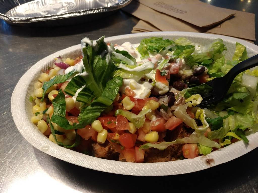 Chipotle Mexican Grill | restaurant | 2323 Yonge St Unit 100, Toronto, ON M4P 2C9, Canada | 4164898601 OR +1 416-489-8601