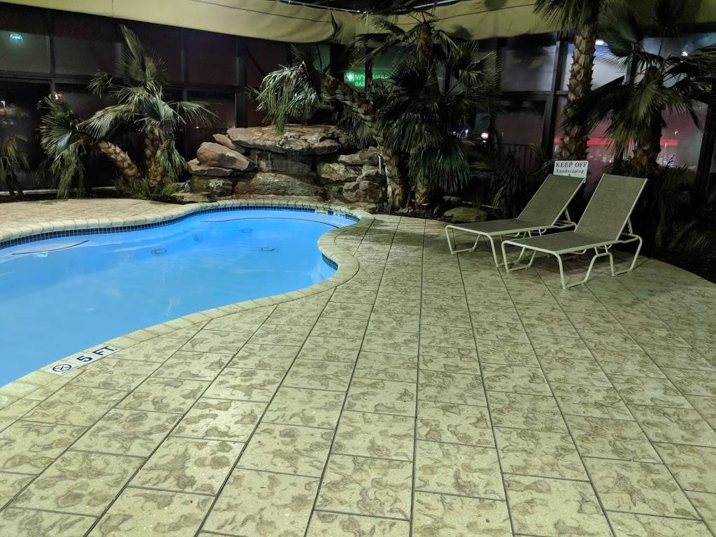 Wyndham Garden Cross Lanes Charleston |  | 102 Racer Dr, Cross Lanes, WV 25313, USA | 3047768070 OR +1 304-776-8070