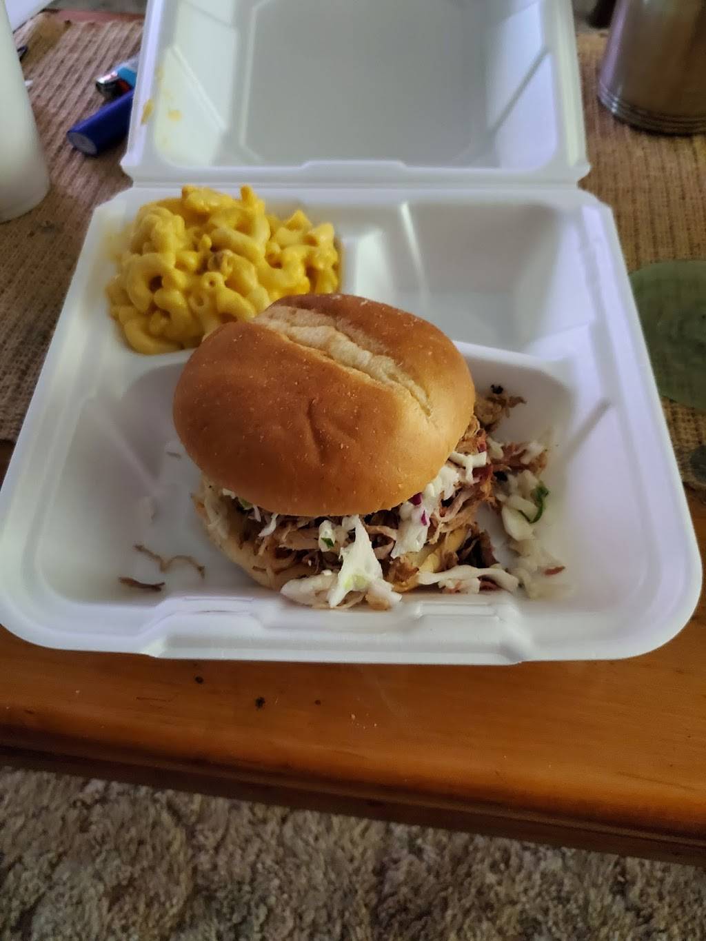 Johnsons BBQ Shack | restaurant | 100 Byrd Way, Greenwood, IN 46143, USA | 3173609900 OR +1 317-360-9900