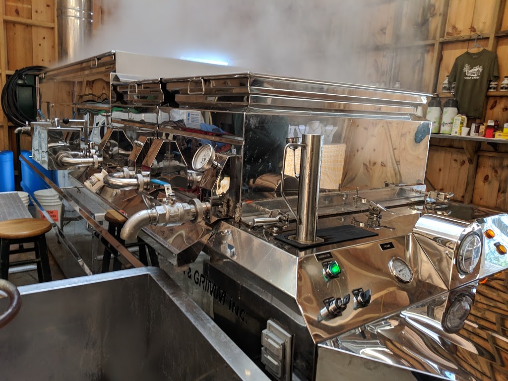 Four Saps Sugar Shack | restaurant | 10 Fredette Dr, Lyndeborough, NH 03082, USA | 6036548741 OR +1 603-654-8741