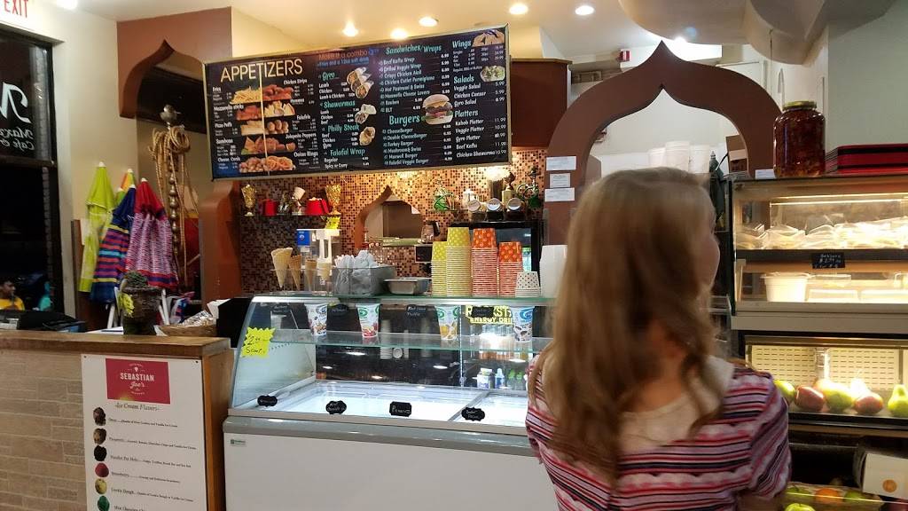 Maxwells Cafe and Grill | restaurant | 801 4th St SE, Minneapolis, MN 55414, USA | 6123314585 OR +1 612-331-4585