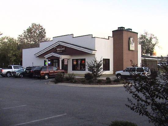 Dreamland BBQ Northport | restaurant | 101 Bridge Ave, Northport, AL 35476, USA | 2053436677 OR +1 205-343-6677