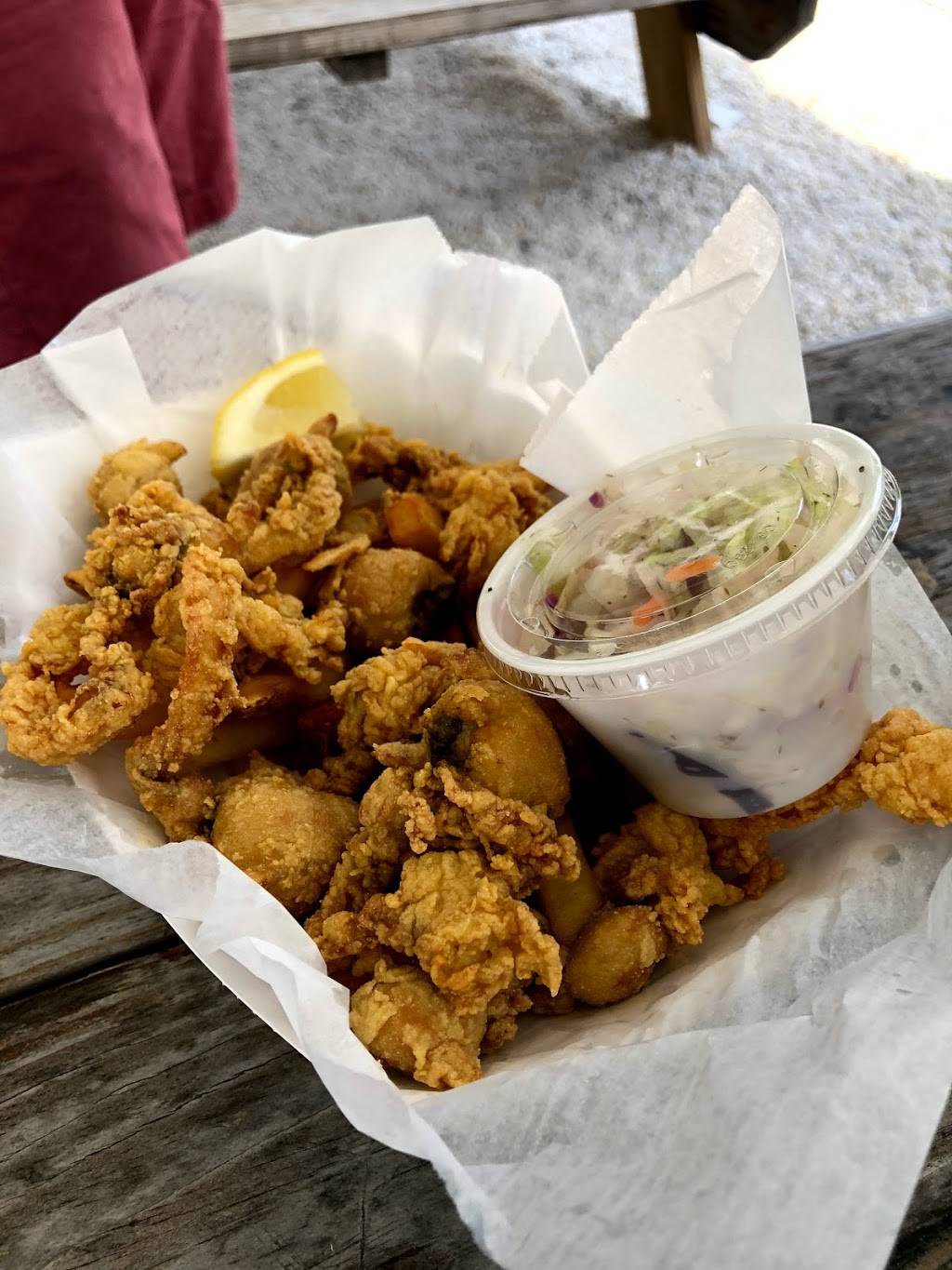 West Shore Seafood | restaurant | 449 Bantam Lake Rd, Morris, CT 06763, USA | 8605678000 OR +1 860-567-8000