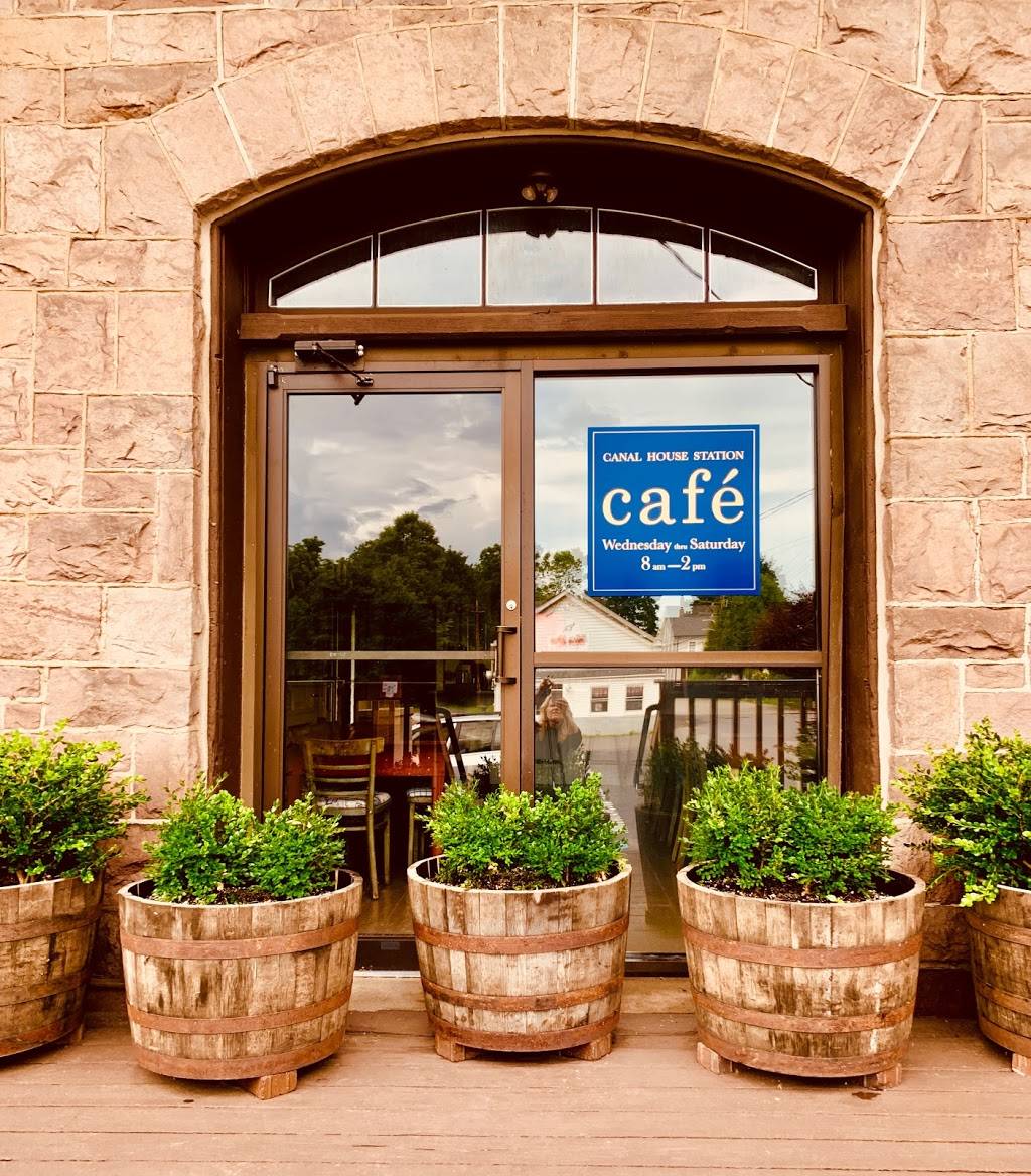 Canal House Station | restaurant | 2 Bridge St, Milford, NJ 08848, USA | 9089957200 OR +1 908-995-7200