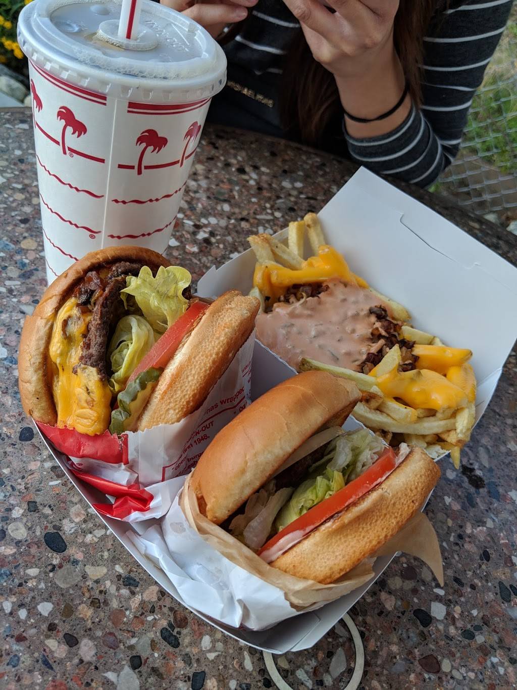 In-N-Out Burger | restaurant | 21133 Golden Springs Dr, Diamond Bar, CA 91765, USA | 8007861000 OR +1 800-786-1000