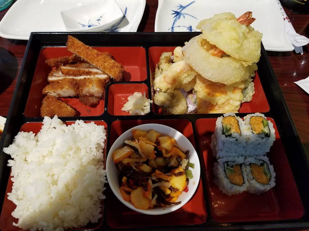 YANAGI SUSHI | restaurant | 884 W Warner Rd, Gilbert, AZ 85233, USA | 4802846070 OR +1 480-284-6070