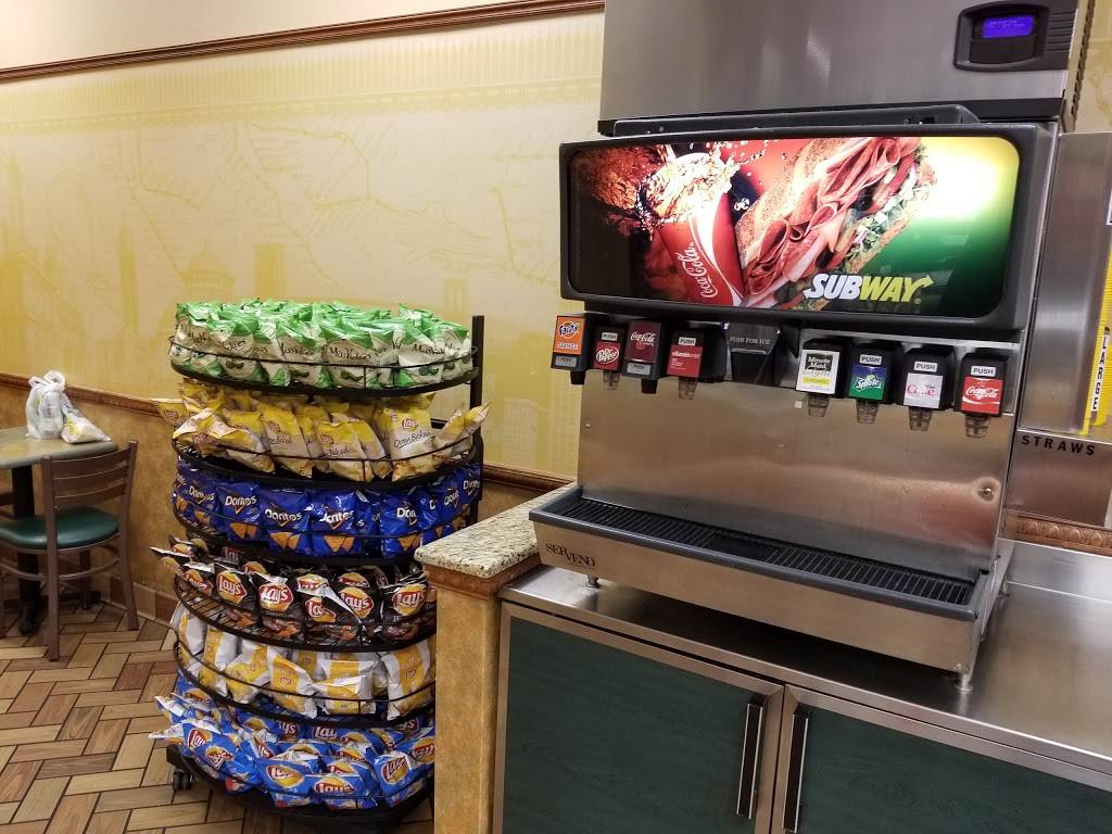 Subway | restaurant | International Towne Center, 6143 Westwood Blvd, Orlando, FL 32821, USA | 4073700454 OR +1 407-370-0454