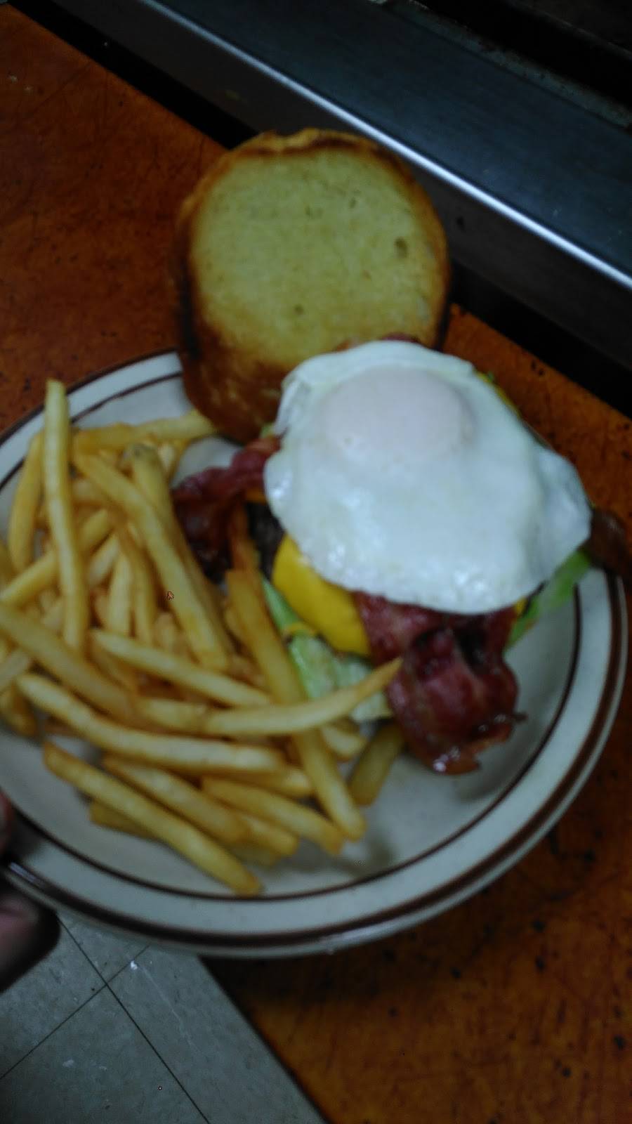 George Webb Restaurant | restaurant | 7227 W Greenfield Ave, West Allis, WI 53214, USA | 4147740190 OR +1 414-774-0190