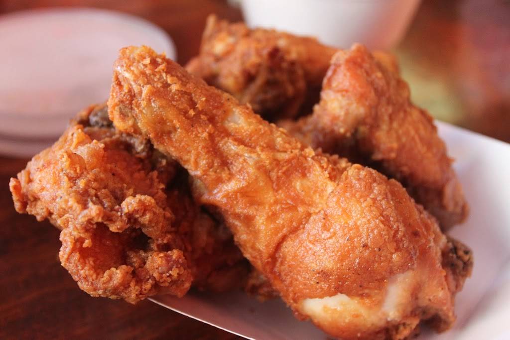 HipHop Fish & Chicken | restaurant | 2912 Harford Rd, Baltimore, MD 21218, USA | 4108896565 OR +1 410-889-6565