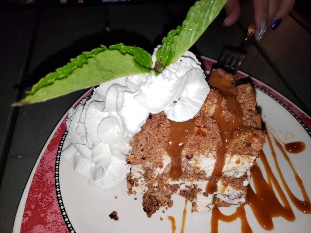 Fields at the Wilderness | restaurant | 511 E Adams St, Wisconsin Dells, WI 53965, USA | 6082531400 OR +1 608-253-1400