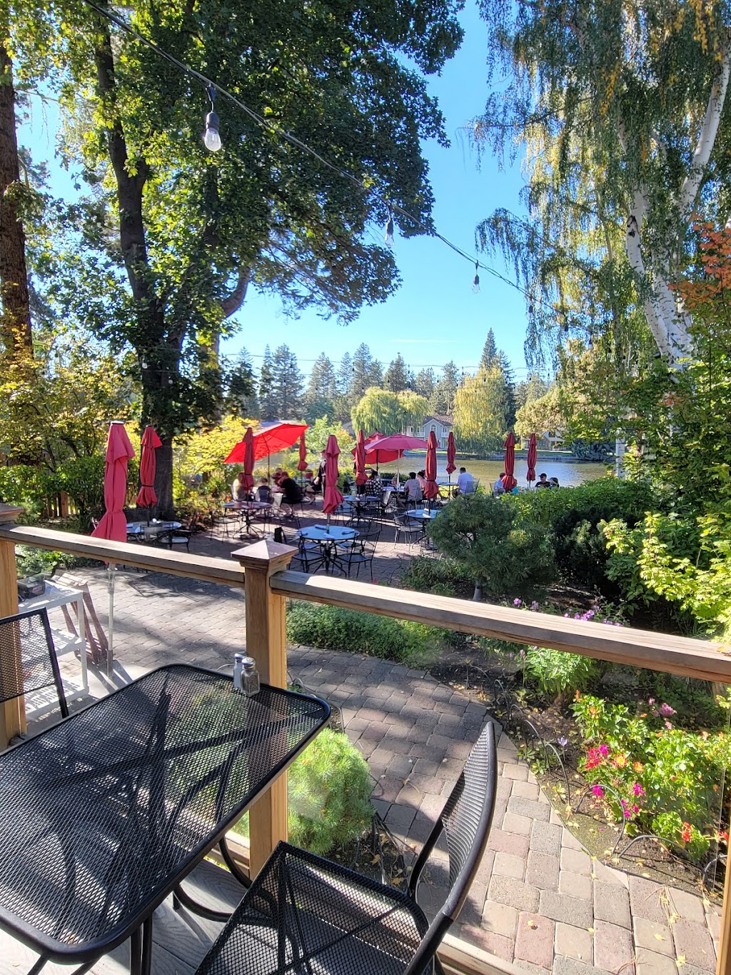 Pine Tavern Restaurant | night club | 967 NW Brooks St, Bend, OR 97701, USA | 5413825581 OR +1 541-382-5581