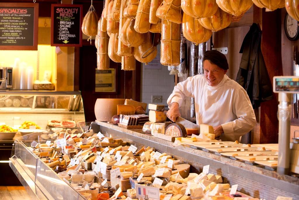 V. Sattui | restaurant | 1111 White Ln, St Helena, CA 94574, USA | 7079637774 OR +1 707-963-7774