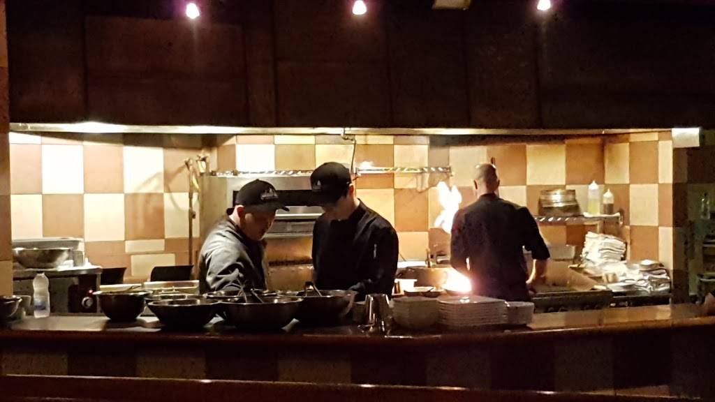 The Grizzly Grill | restaurant | 395 Princess St, Kingston, ON K7L 1B9, Canada | 6135447566 OR +1 613-544-7566