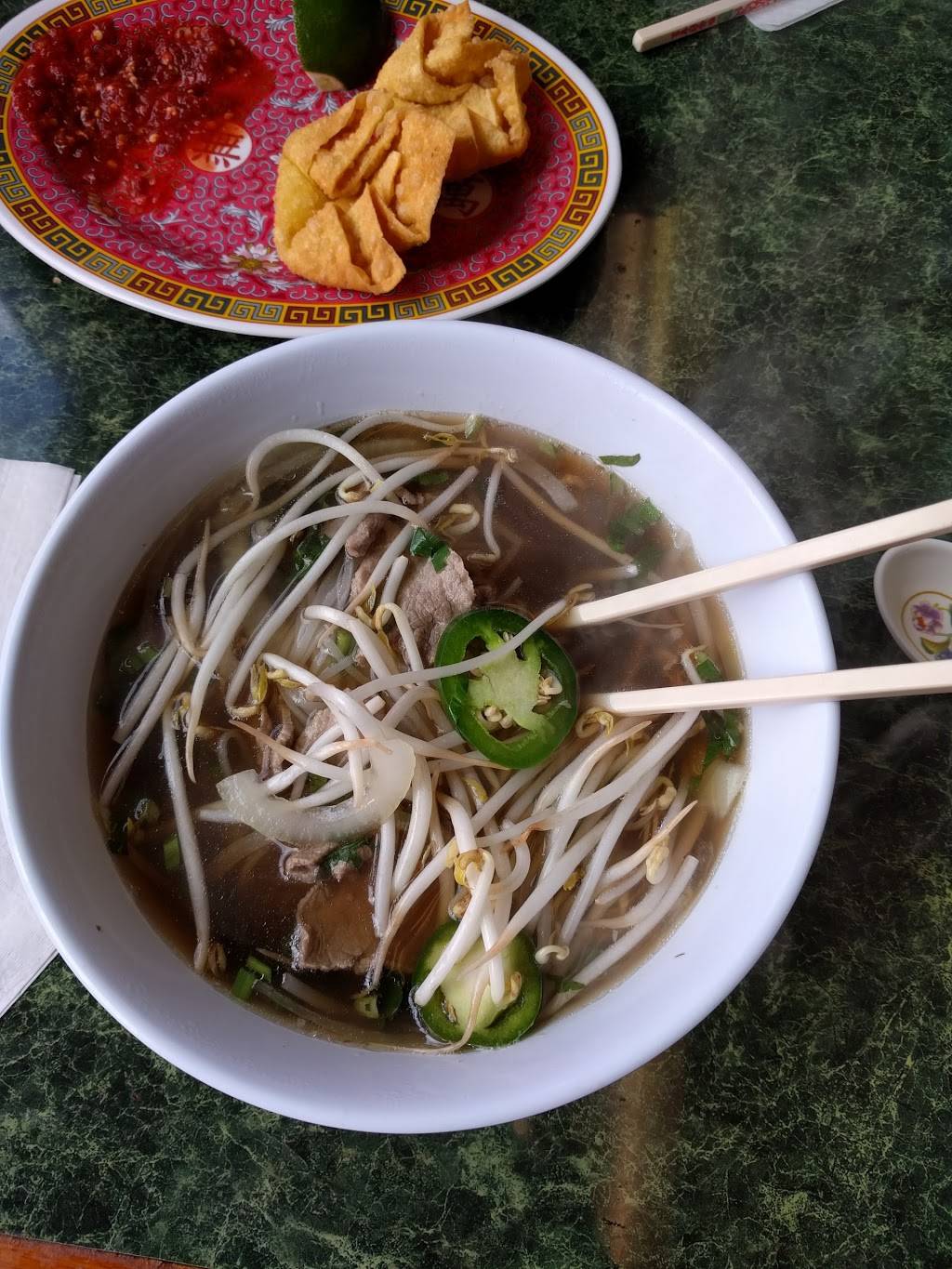 Chinese Wok Express | restaurant | 422 E Broadway, Columbia, MO 65201, USA | 5734435099 OR +1 573-443-5099