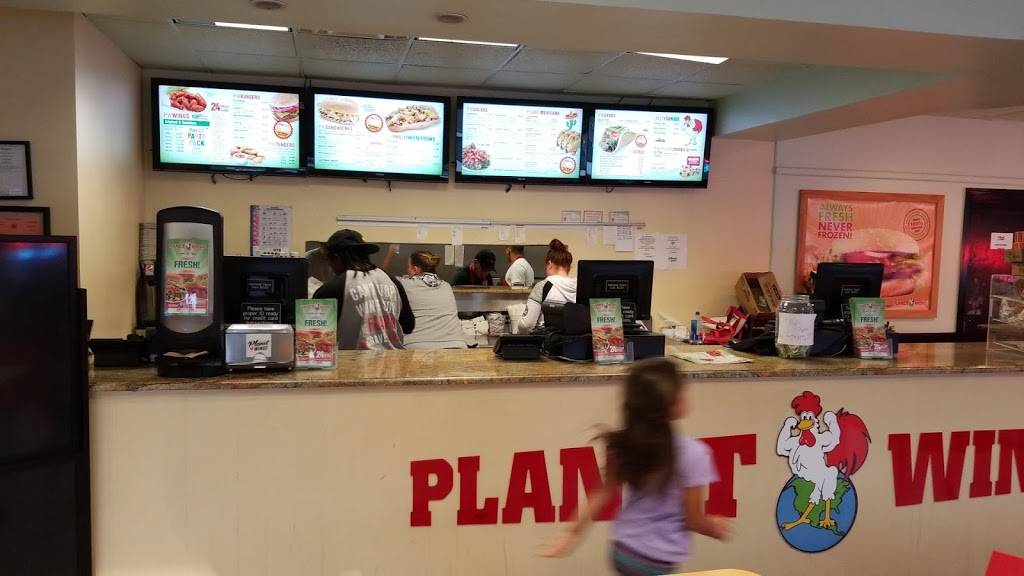 Planet Wings | restaurant | 668 Broadway, Newburgh, NY 12550, USA | 8455623000 OR +1 845-562-3000