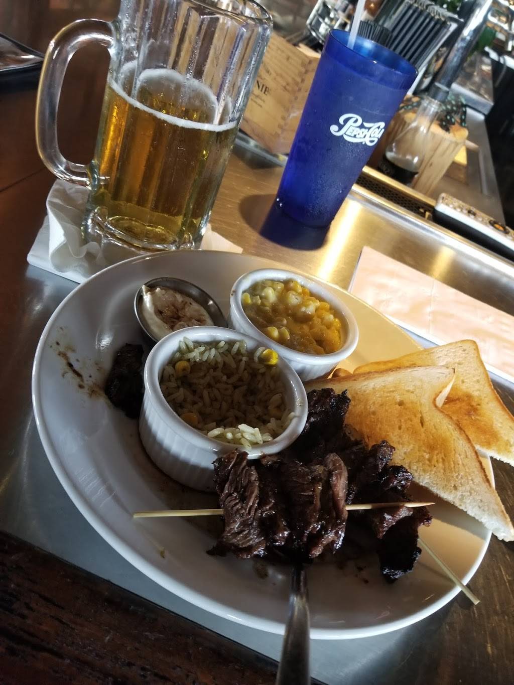 Horny Toad Cafe & Bar | restaurant | 5812 I-35, Denton, TX 76207, USA | 9403832150 OR +1 940-383-2150