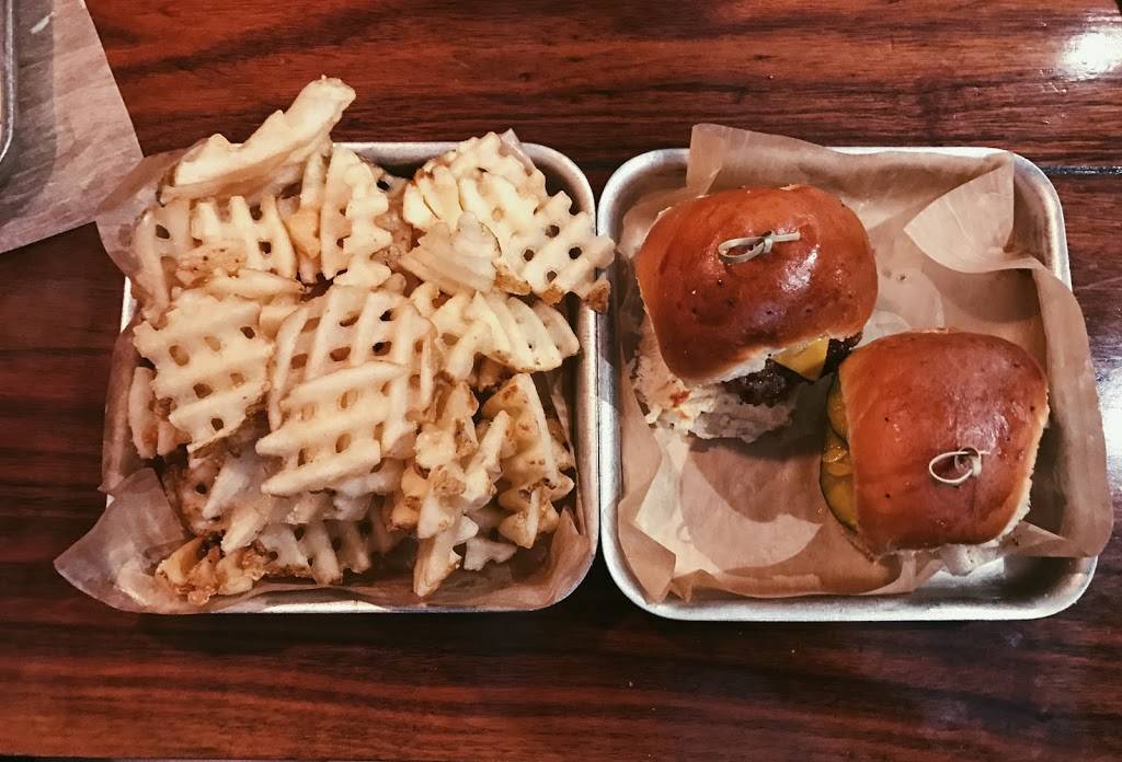 District Donuts Sliders Brew | restaurant | 527 Harrison Ave, New Orleans, LA 70124, USA | 5048271152 OR +1 504-827-1152