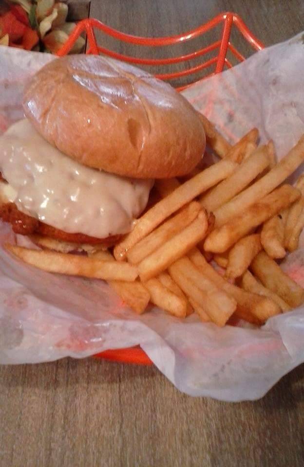 Signatures lounge | restaurant | 1054 Main St, Follansbee, WV 26037, USA | 3049148395 OR +1 304-914-8395