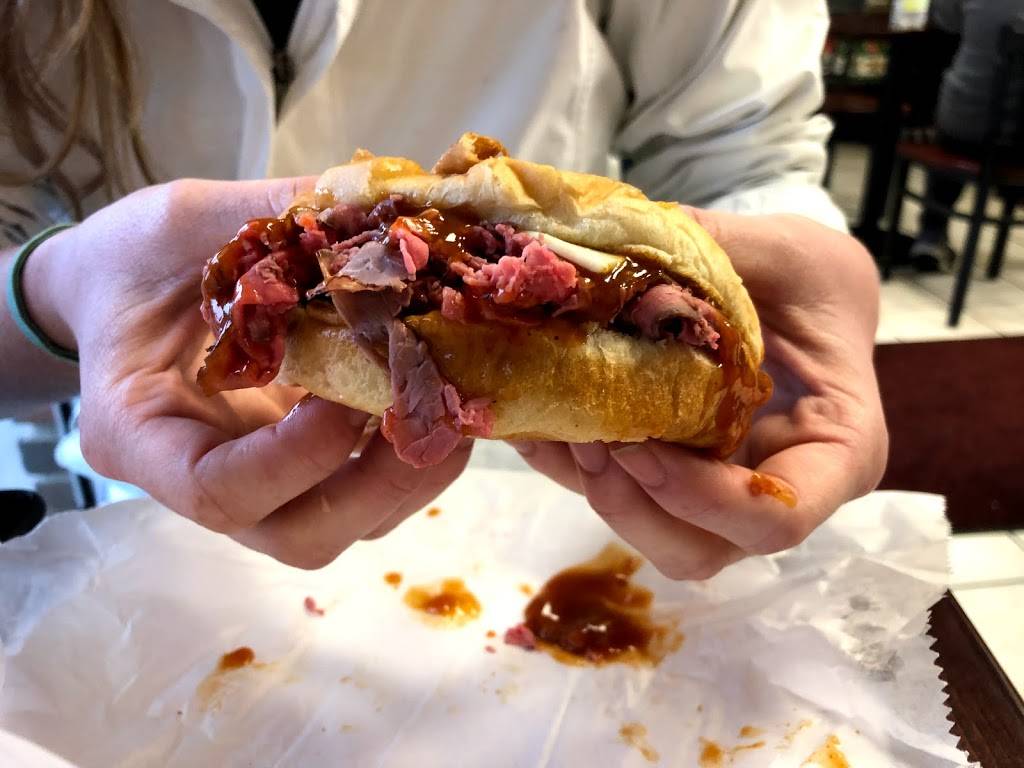 Village Roast Beef & Seafood | restaurant | 10 Bessom St, Marblehead, MA 01945, USA | 7816394433 OR +1 781-639-4433