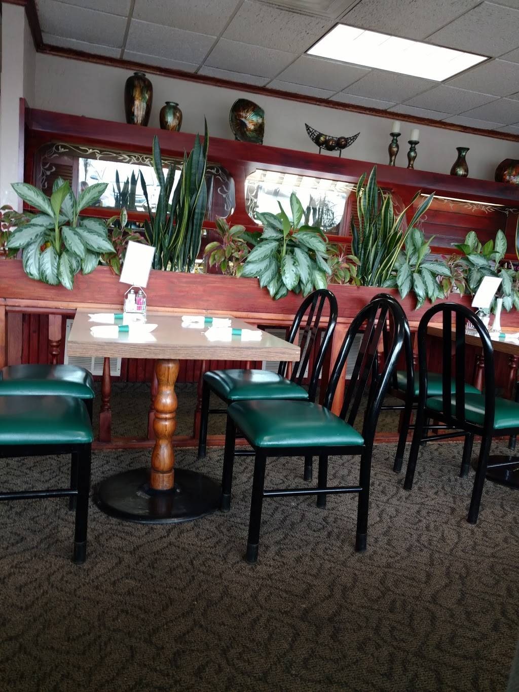 Variety Restaurant | restaurant | 2843 Lincoln Way E, Massillon, OH 44646, USA | 3308327305 OR +1 330-832-7305