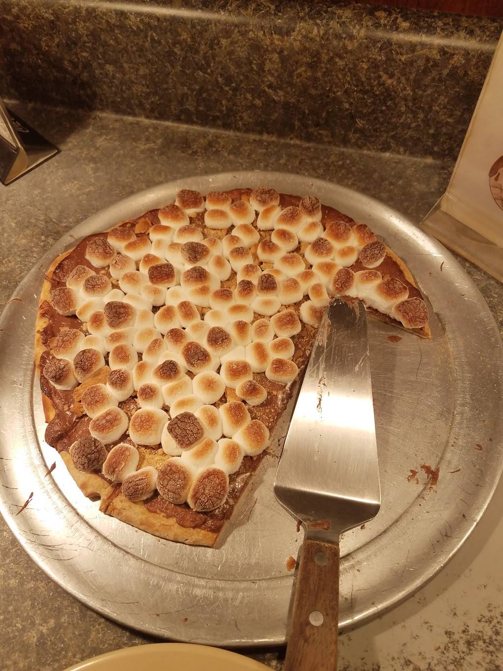 Mama Sids Pizza | restaurant | 2240 Barnett Shoals Rd, Athens, GA 30605, USA | 7065496100 OR +1 706-549-6100