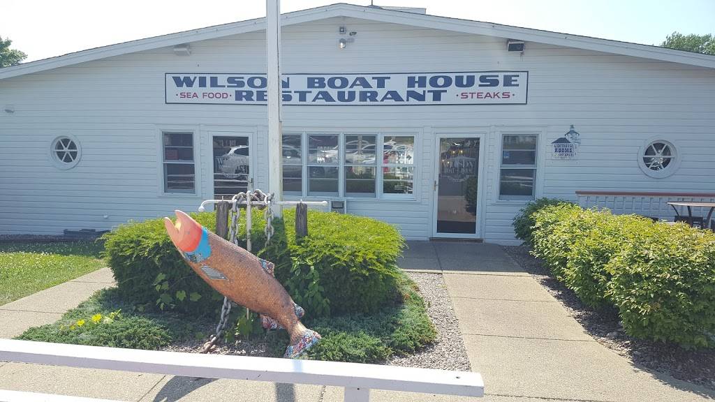 Wilson Boat House Restaurant | restaurant | 57 Harbor St, Wilson, NY 14172, USA | 7167516060 OR +1 716-751-6060