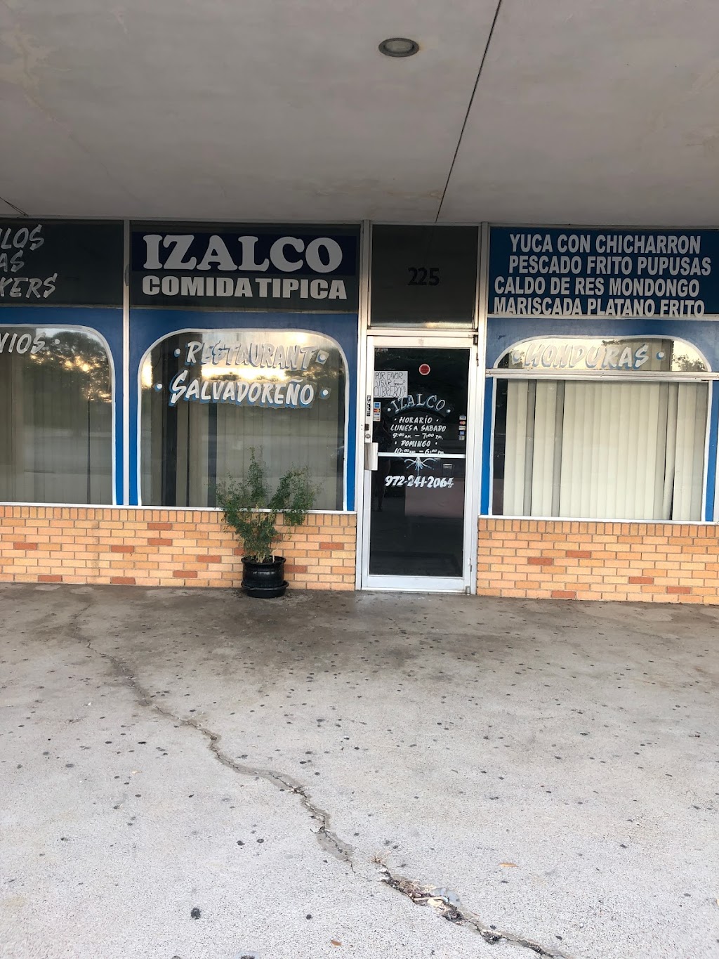 Izalco | restaurant | 12895 Josey Ln #225, Farmers Branch, TX 75234, USA | 9722412064 OR +1 972-241-2064